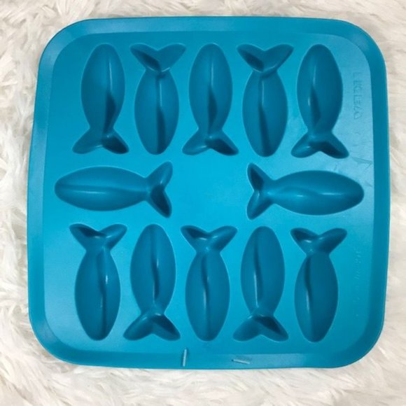 NWOT Set of 4 Pineapple Starfish Fish Flora Silicone Soap Mold Trays - Picture 7 of 10